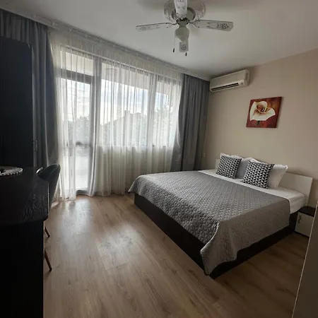 Guestrooms Zoya 체르노모레츠